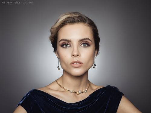 Daria in my studio. (фотографирую у себя в студии)