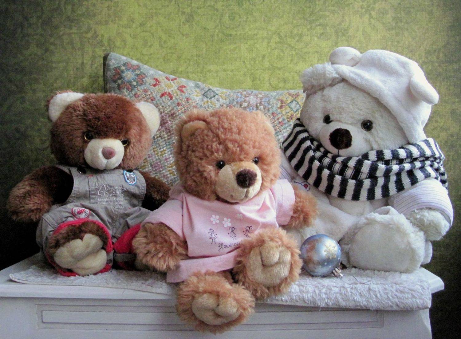 игрушки, медведи, няшки, подушка, елочный шар, Наталия Тихомирова