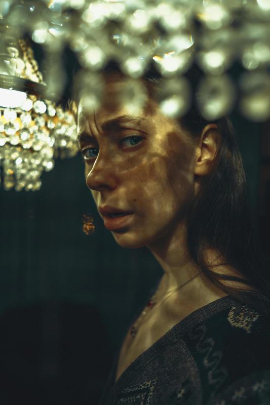 GLARES OF VINTAGE CHANDELIER фото превью