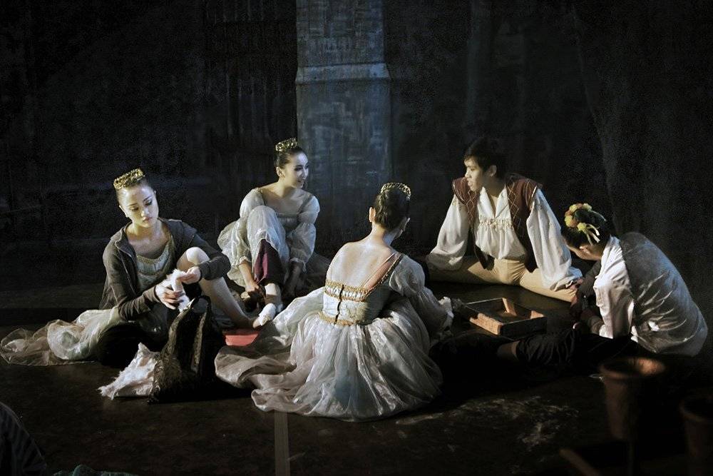 芭蕾舞-幕后, 汪清扬