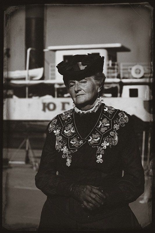 Дама в черном. фото превью