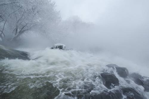 Песнь воды и холода