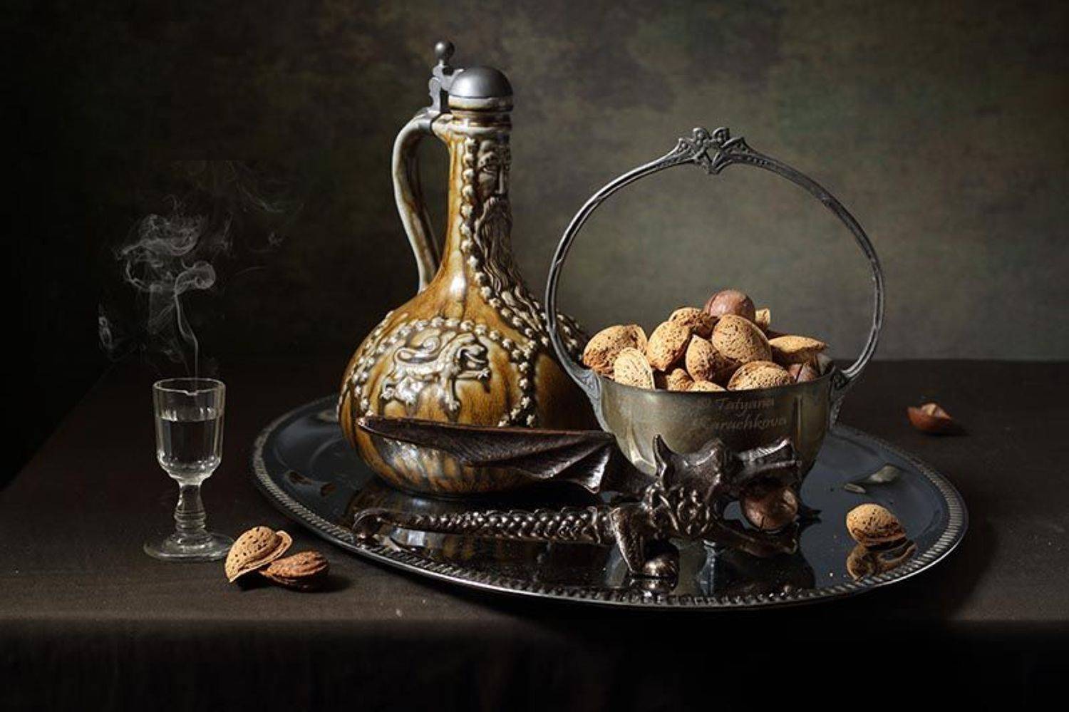 натюрморт, беллармин, кувшин, орехи, Tatyana Karachkova