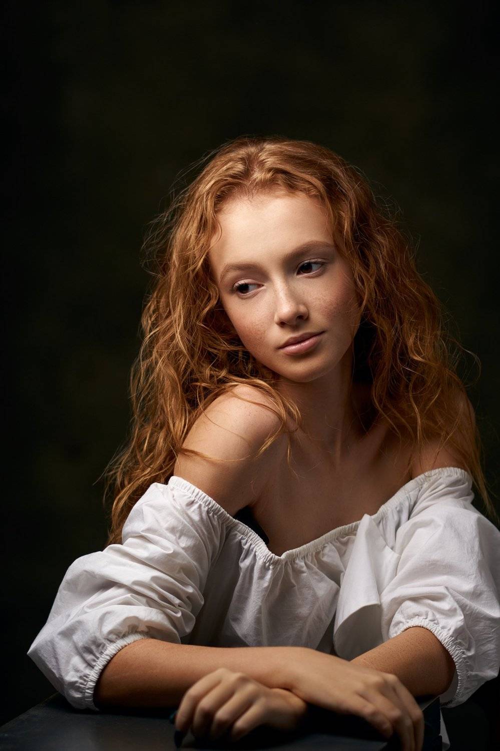 портрет, девушка, рыжая, рыжие волосы, взгляд, низкий ключ, portrait, girl, redhead, ginger, sony, low key, studio, Наташа Высоцкая