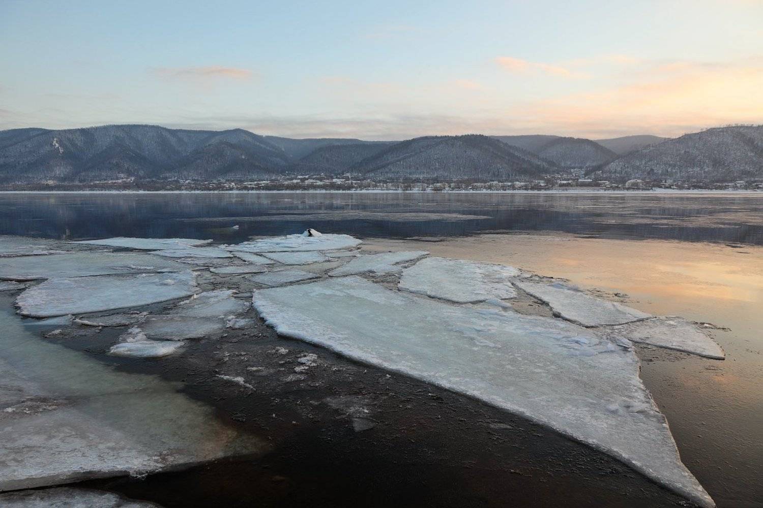 пейзаж, волга, зима, закат, река, лёд, горы, Андрей Ларионов