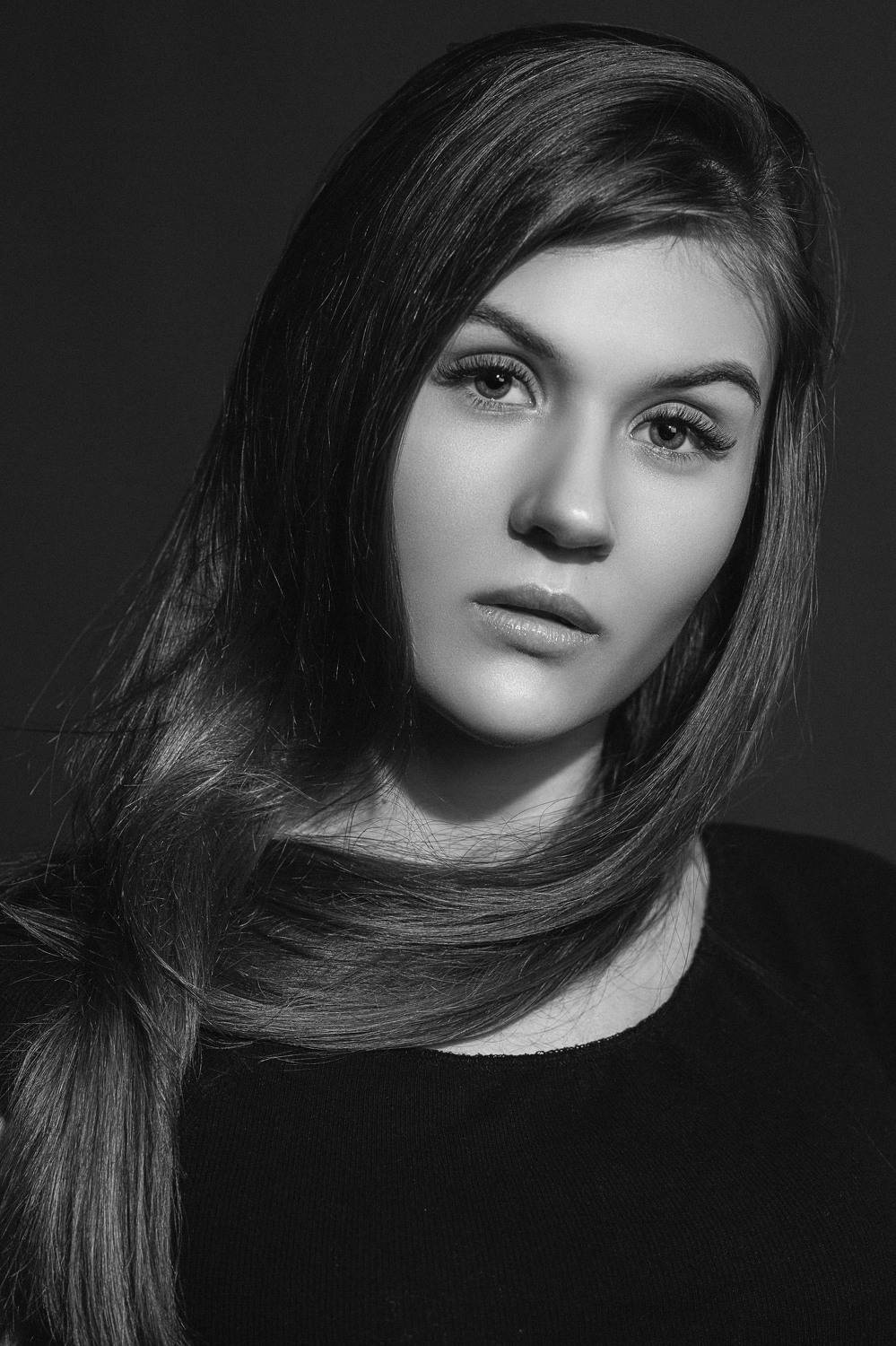 девушка, модель, портрет, фотосессия, студия, макияж, гламур,girl, beauty, perfect, model, modeling, young, portrait, make-up, glamour, studio, studio shot, чб, чёрно-белое фото, bw, black and white, творческий портрет, женский портрет, Владимир Васильев
