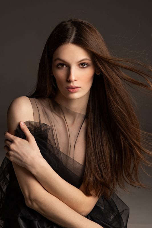 женский портрет, шикарная, красотка. девушка, фэшн, pretty woman, fashion, adult, lips, portrait, girl, attractive, pretty, model, hair, beautiful, natural, female, smile, beauty, studio, lady, elegance, glamour, curly, elegant, Alina фото превью