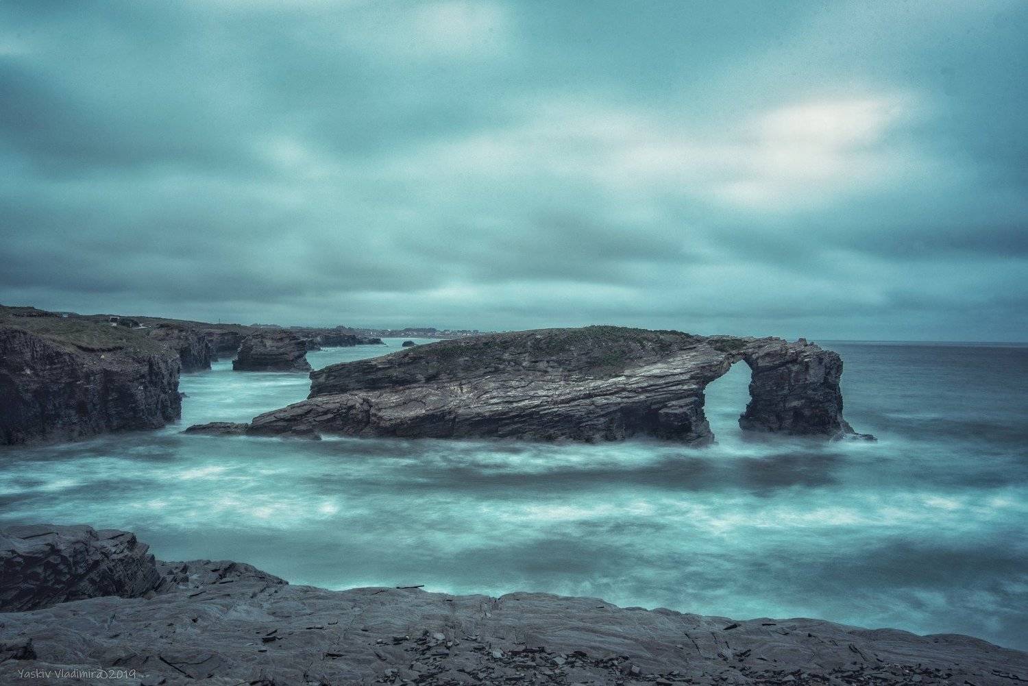 испания, бискайское побережье, бискайский залив, атлантика, океан, скалы, пляж кафедральных соборов, арка, Владимир Яськив
