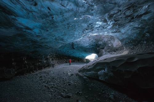 Inside the glacier...