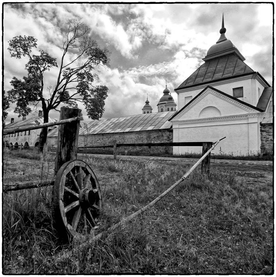 Коневец, Монастырь, Остров, Леонид