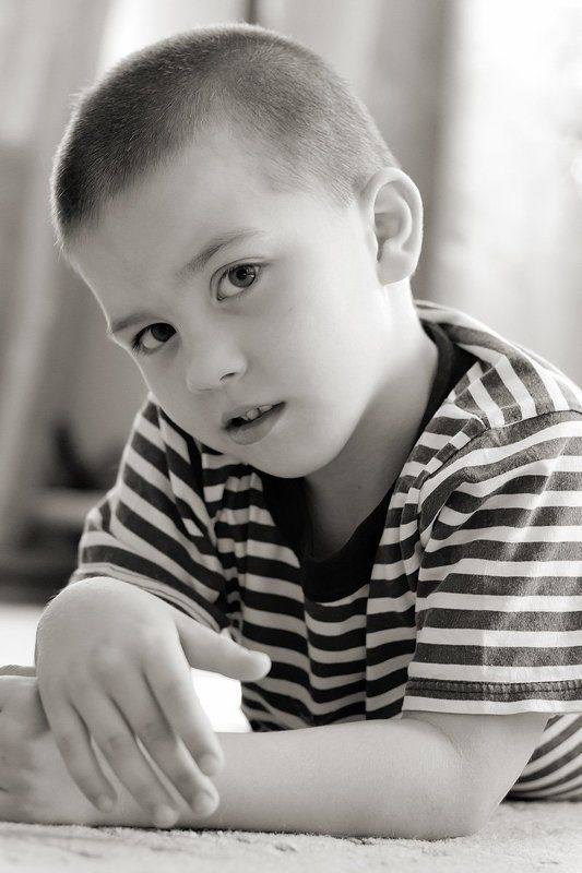 Серьезный портрет не серьезного человека фото превью