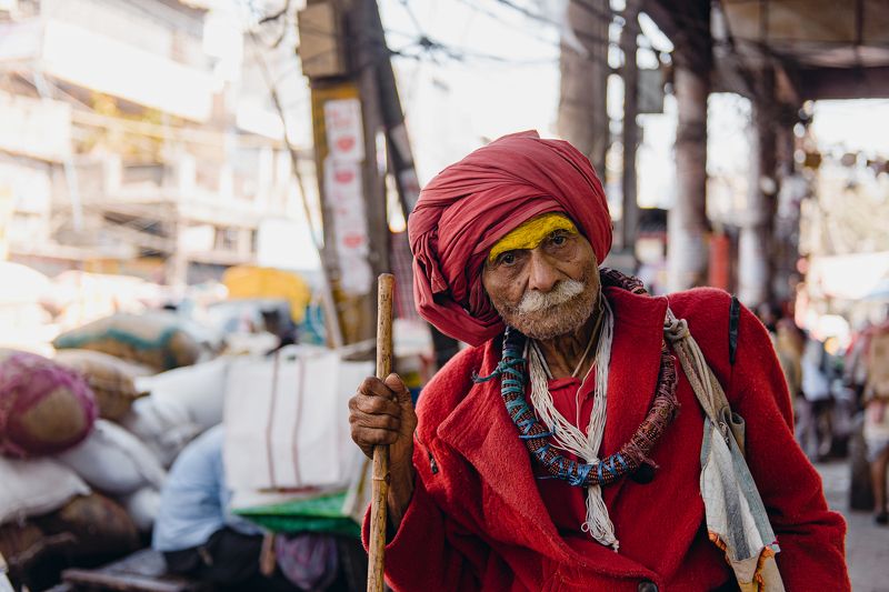 india portrait man red oldman delhi Baba in Red фото превью