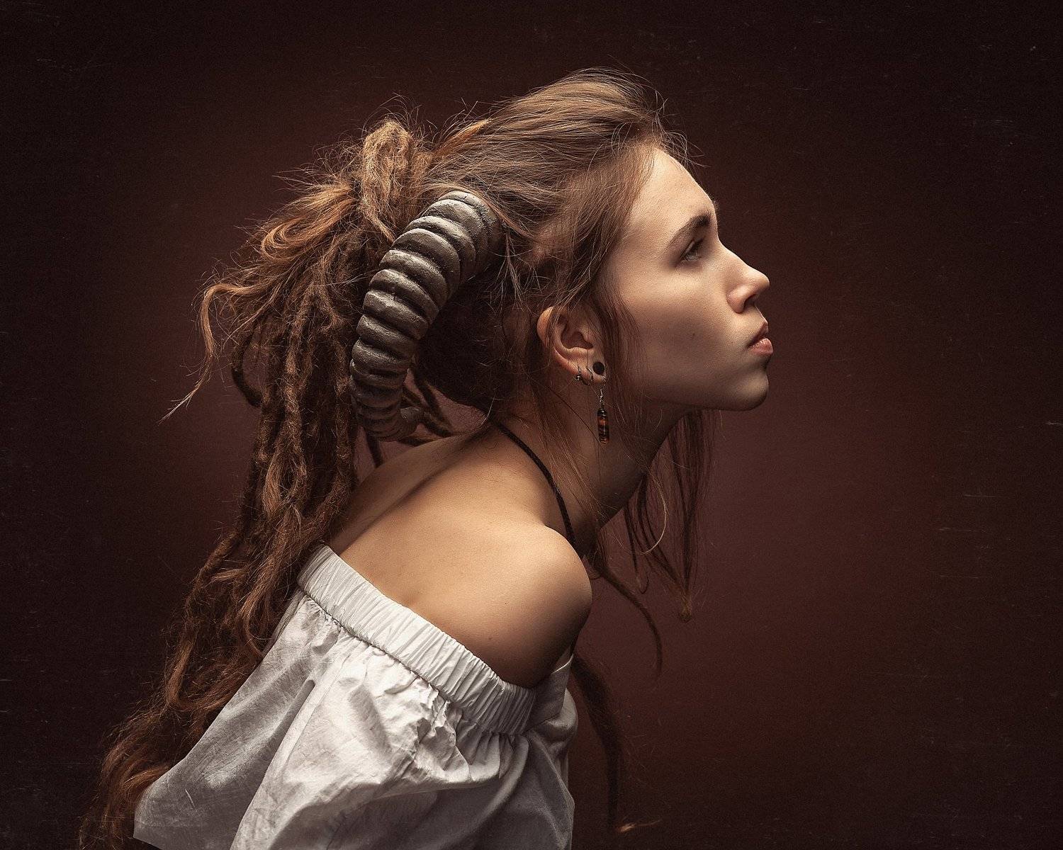 рога фавн девушка портрет, Шипов Олег