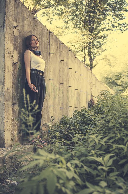 все мы зависимо от гаджетов, особенно дети... Мобильник фото превью