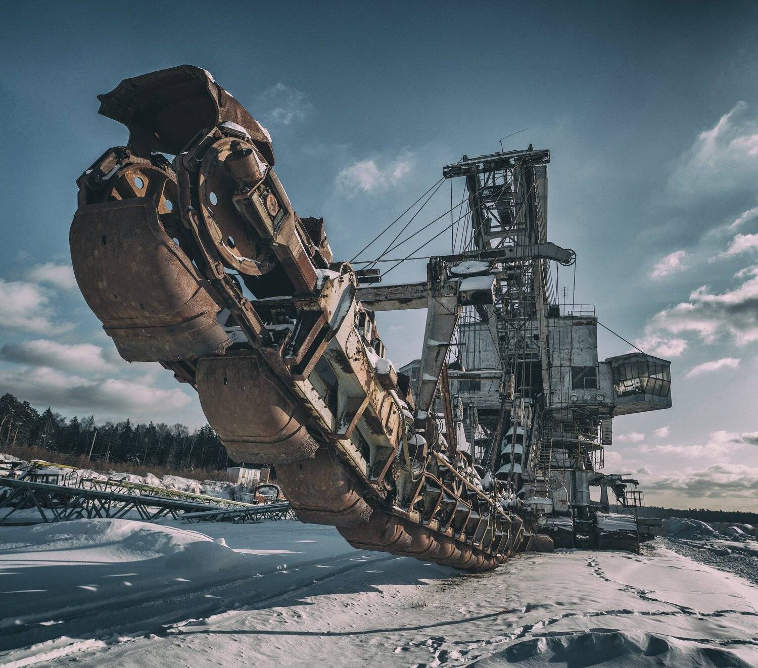 , Константин Дэм