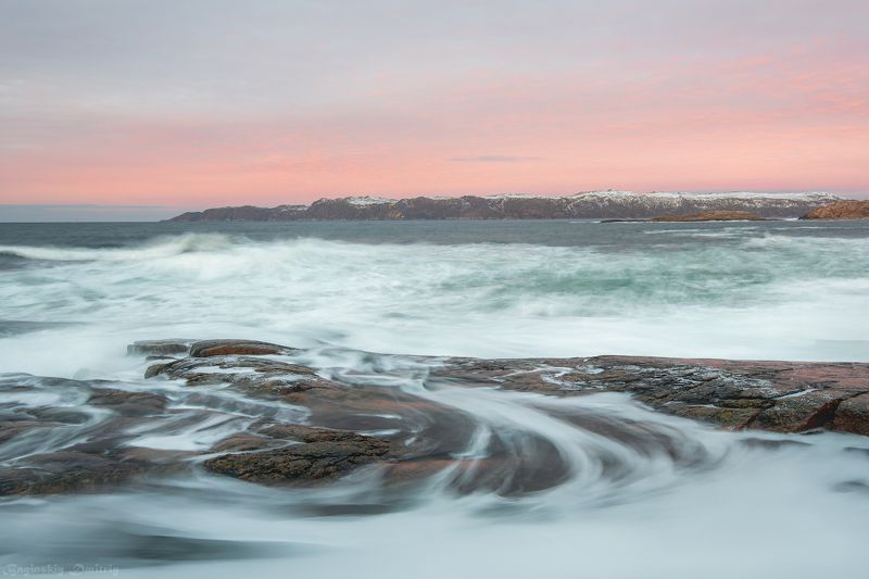 На побережье фото превью