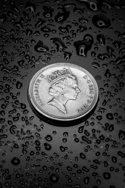 портрет, королева, монета, вода, капли, студия, черный Елизавета II фото превью
