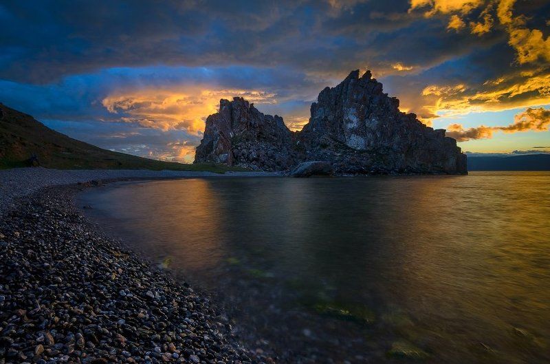 Байкал, Буддизм, Бурхан, Закат, Малое море, Мыс, Ольхон, Сибирь, Скалы, Степь, Хужир, Шаманка Скала Шаманка фото превью