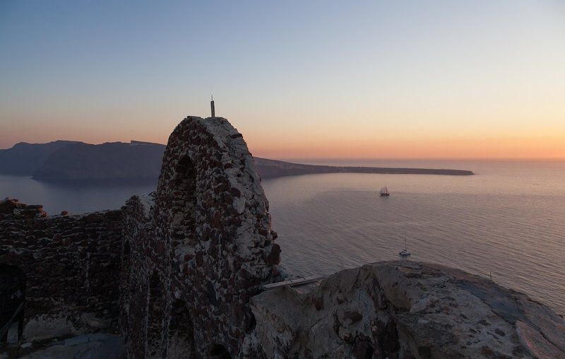 Санторини на исходе дня фото превью