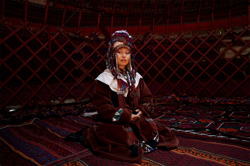 kyrgyzstan, girl, portrait, yurt, nomad, dress Kyrgyz girl фото превью