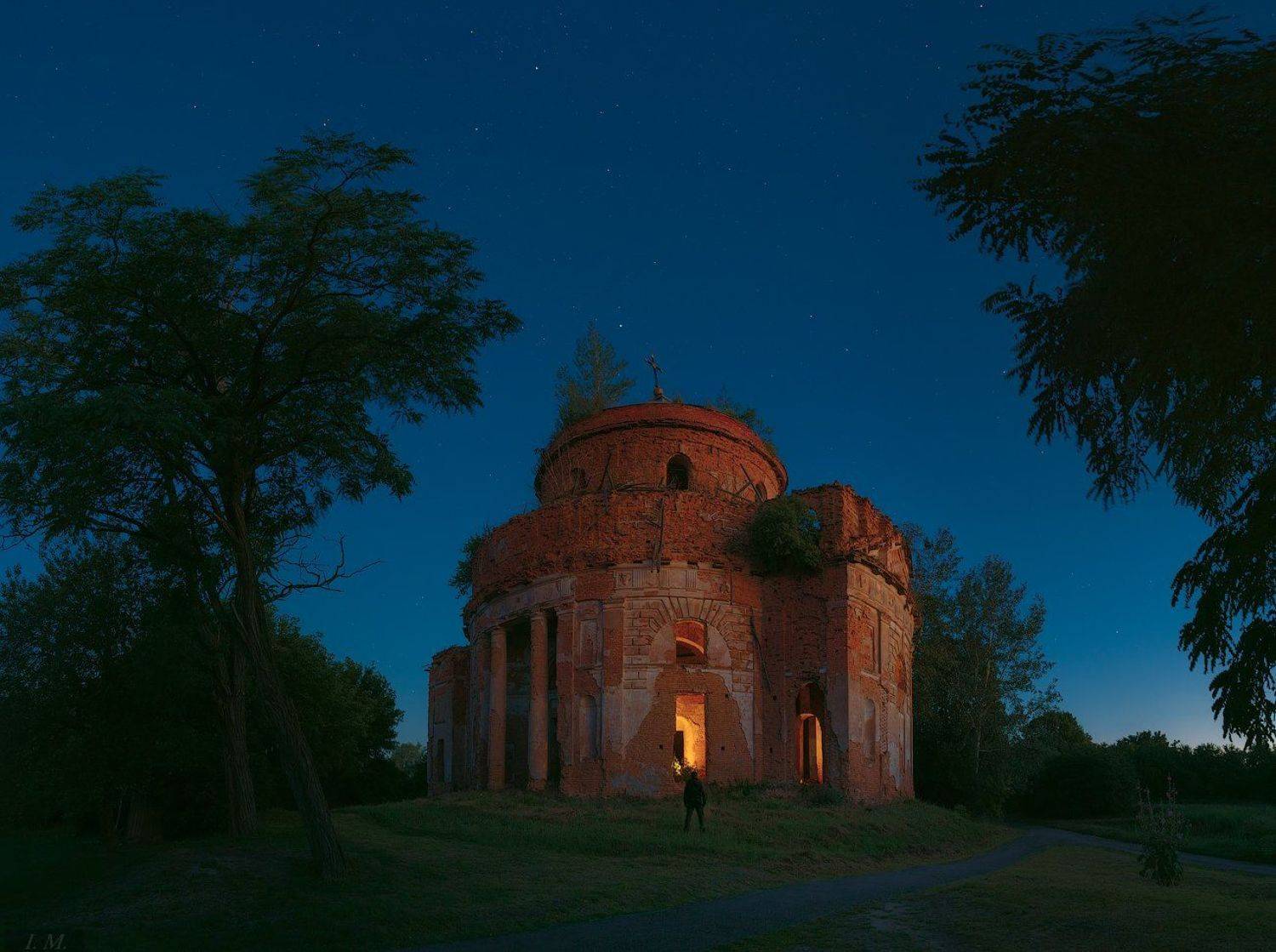 ночь, пейзаж, звезды, церковь, история, храм, панорама, руины, ночной пейзаж, лето, путешествие, nightscape, stars, night, church, historical, ruins, travel, summer, panorama, lost, giants, Ivan Maljarenko