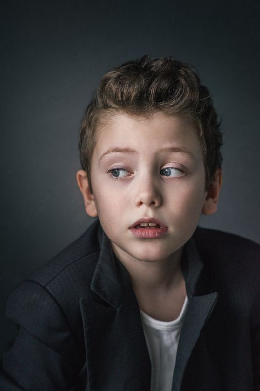 детский портрет Тим фото превью