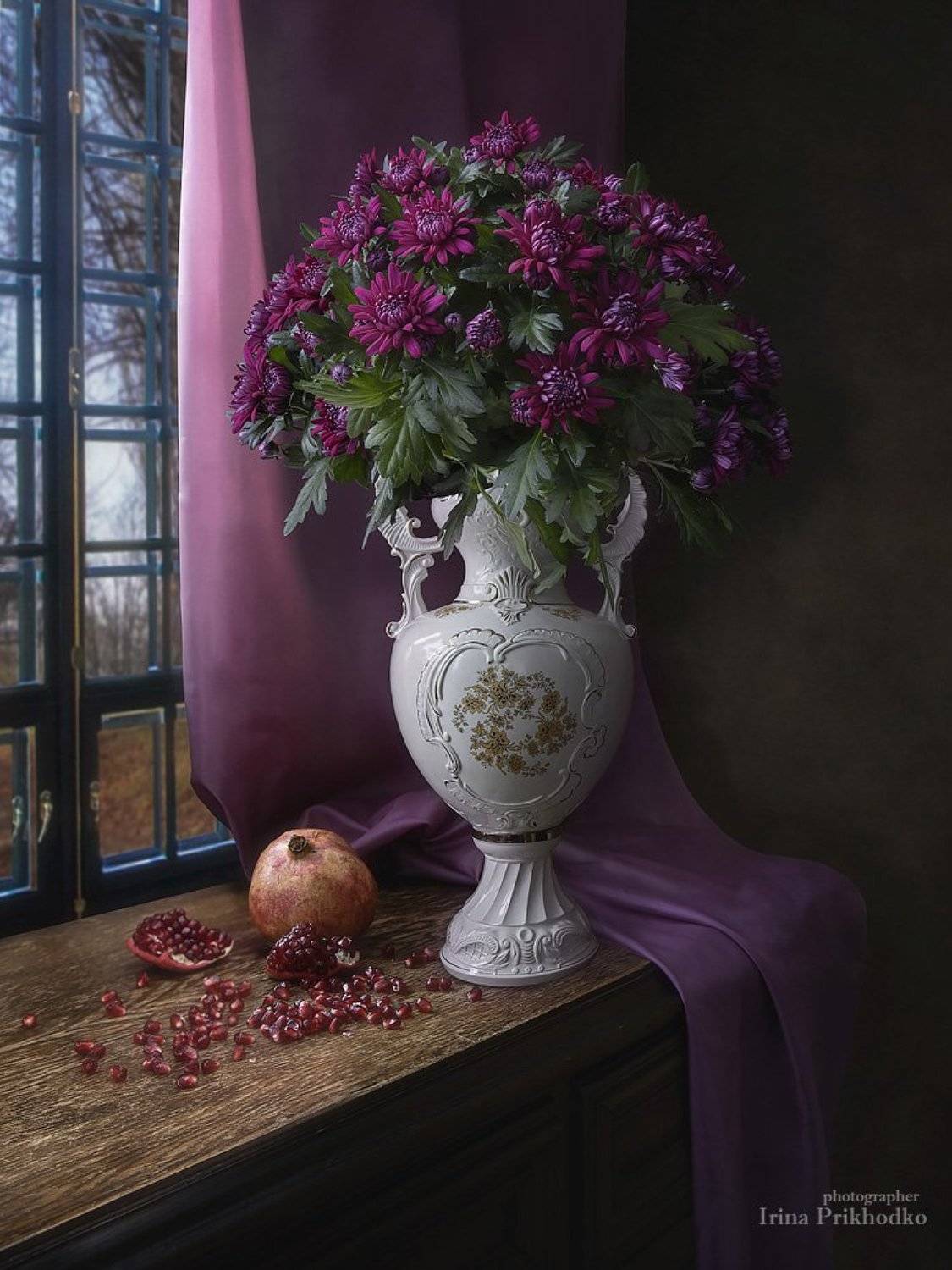натюрморт, художественное фото, фотокартина, цветы, букеты, винтажный, гранаты, хризантемы, Ирина Приходько