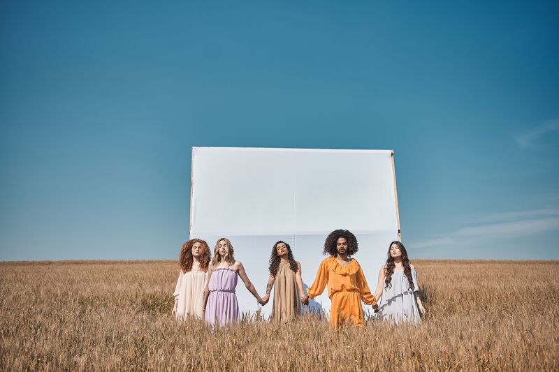 The Une фото превью