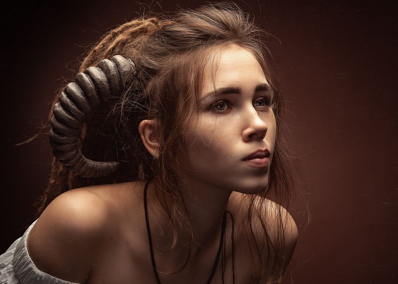 рога фавн демон девушка Демон (из серии \