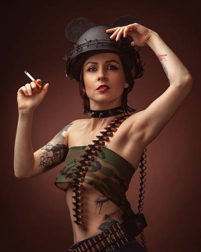 По мотивам образов Брайана Вивероса (Brian M. Viveros)
