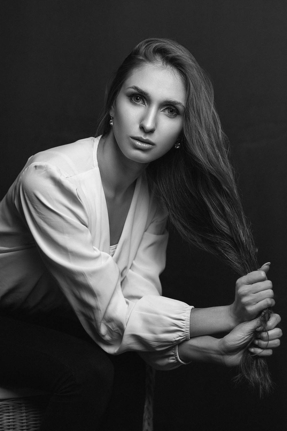 девушка, модель, портрет, фотосессия, студия, макияж, гламур,girl, beauty, perfect, model, modeling, young, portrait, make-up, glamour, studio, studio shot, чб, чёрно-белое фото, bw, black and white, творческий портрет, женский портрет, Владимир Васильев