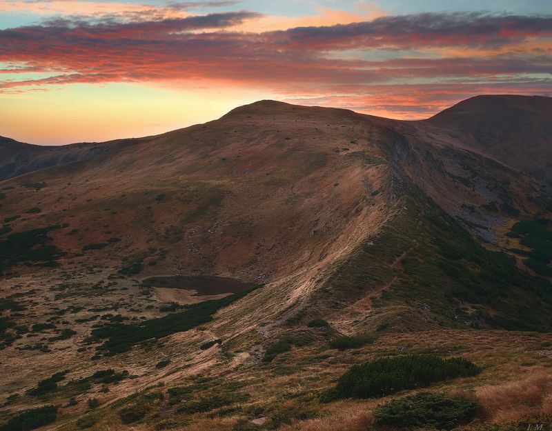горы, карпаты, несамовите, облака, озеро, осень, рассвет, утро, хребет, черногорский хребет, colors, carpathians, ridge, nesamovyte, autumn, dawn, lake, landscape, morning, mountains на хребте .. фото превью