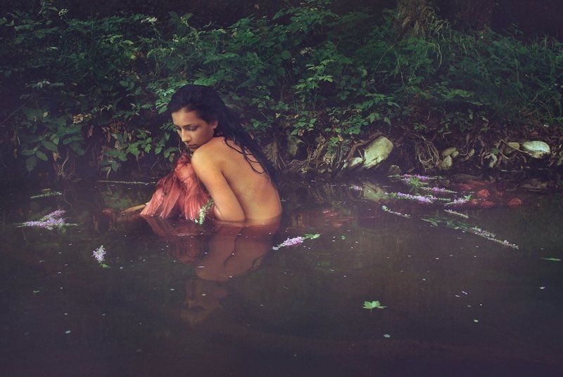 In the water фото превью