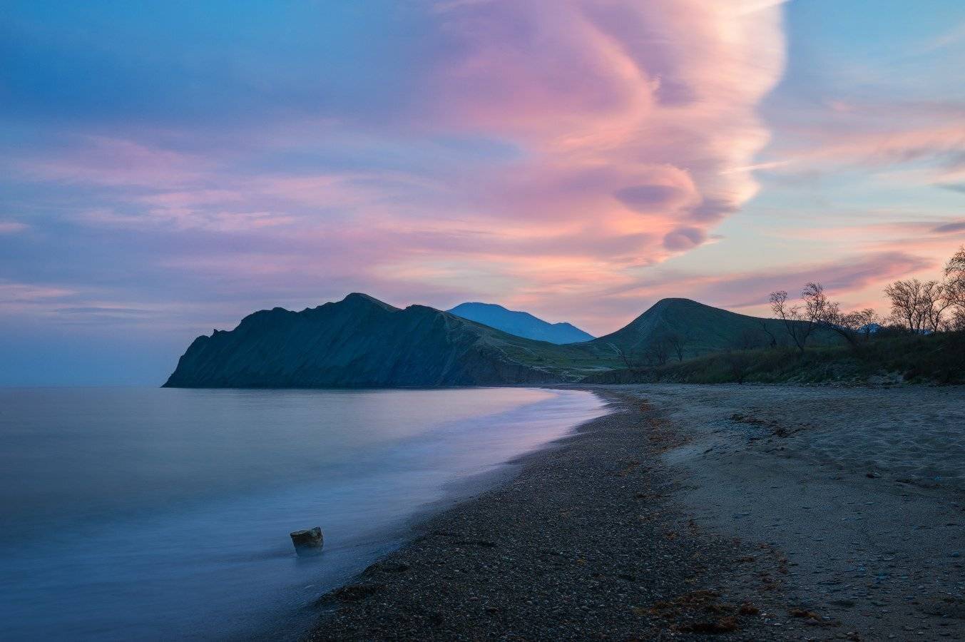 , Олег Логунов