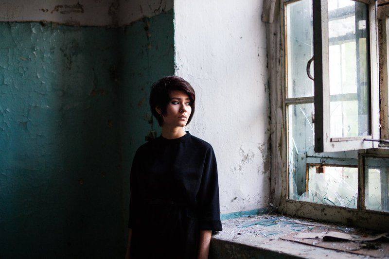 Девушка, Красный луч, Муром, Фабрика SourCherry. Красный луч фото превью