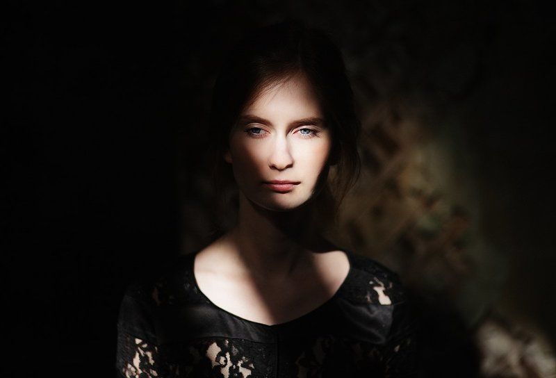 Великолепная, Девушка, Красивая, Луч света, Милая, Портрет девушки, Прекрасная, Световой поток, Сюжетное фото *** фото превью