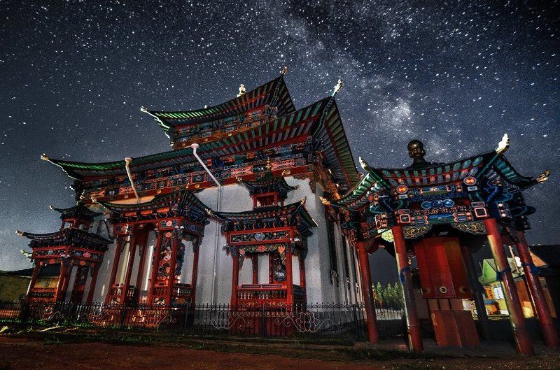 Архитектура, Байкал, Буддизм, Бурятия, Звезды, Иволга, Иволгинский Дацан, Итигэлов, Млечный путь, Монголия, Ночь, Религия, Сибирь, Сопки, Степь, Улан-удэ, Хамбо Лама Иволгинский дацан фото превью