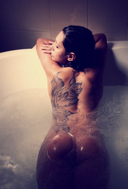 In the bathtube фото превью