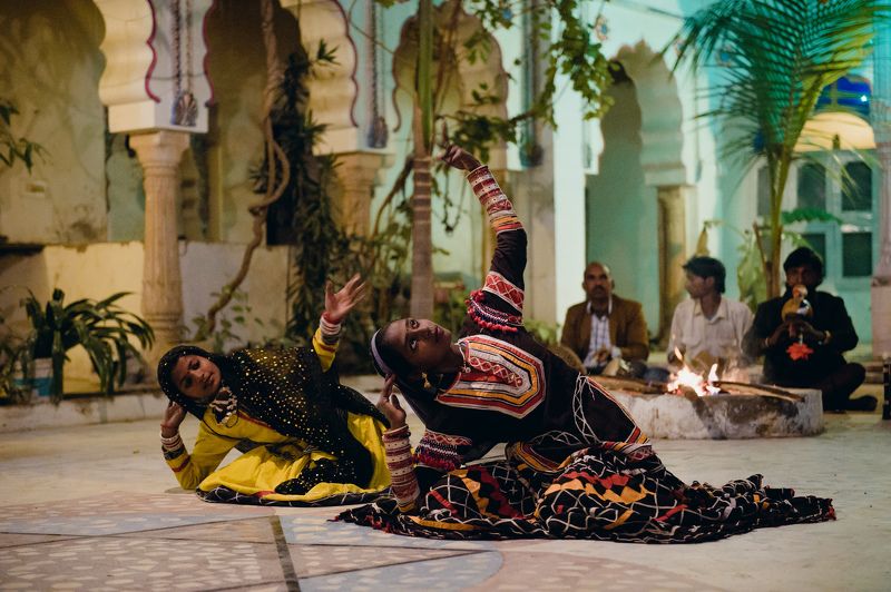 dancers bandjara India dance ethnic Bandjara Dancers фото превью
