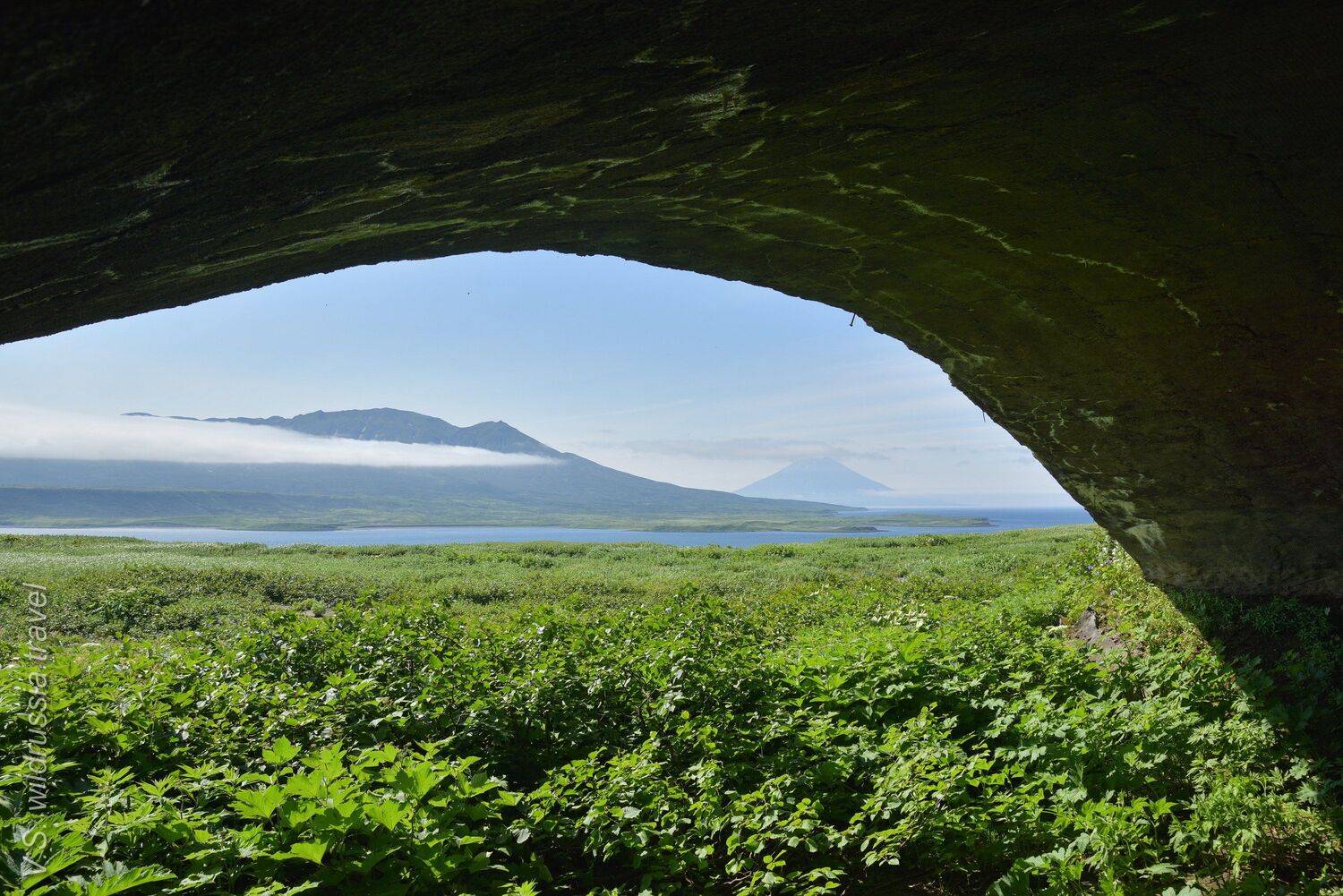 Курилы, Курильские острова, Камчатка, экспедиция, шагнивнеизведанное, путешествиеКурилы, Курильские острова, Камчатка, экспедиция, шагнивнеизведанное, путешествие, пещера, ангар, горы, вулкан, руина, заброшка, Владимир Столяров