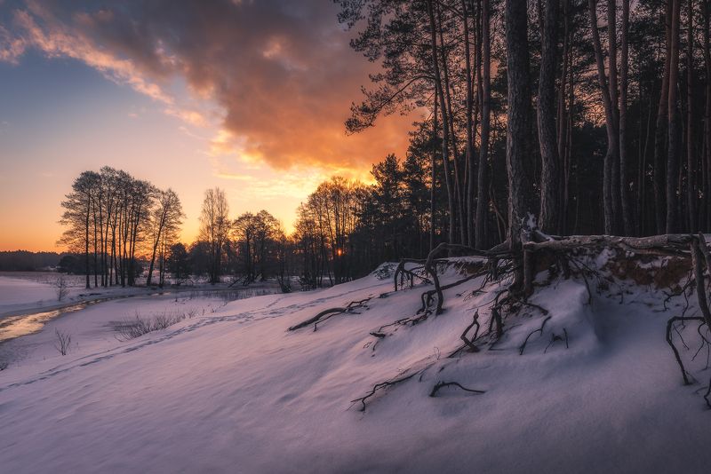 Sunrise near Lask city фото превью