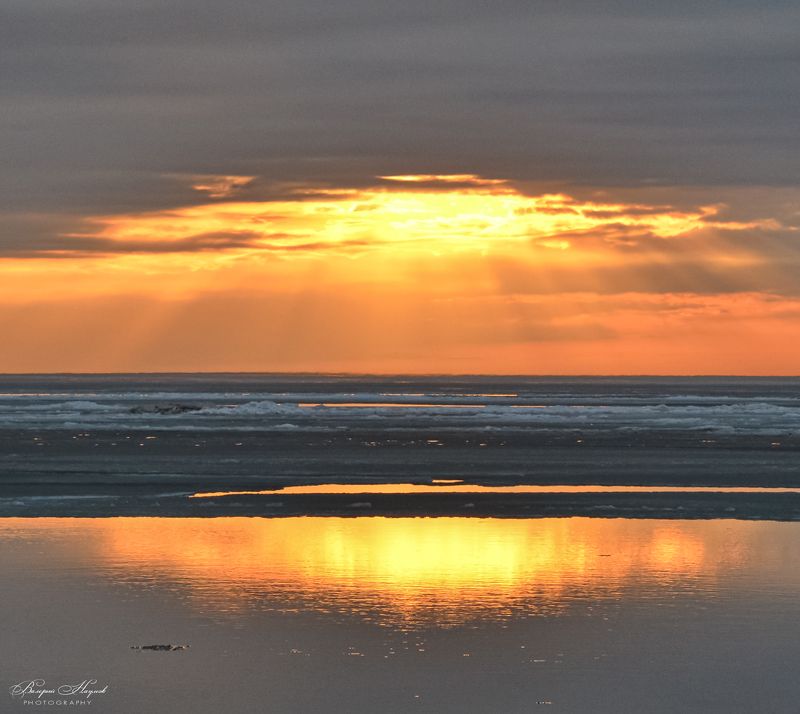 азов, сиваш, закат, вечер, зима, лёд, снег, январь Приземление космического объекта фото превью
