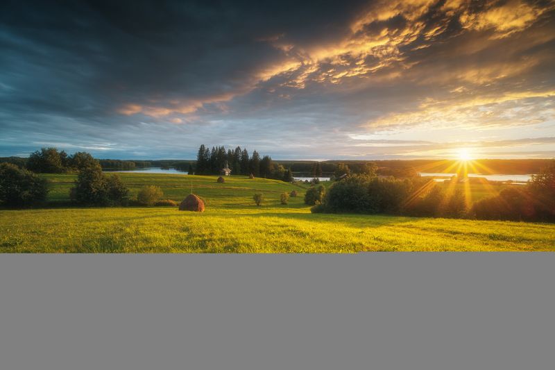 россия, архангельская область, русский север, кенозеро, кенозерье, национальный парк, пейзаж, природа, церковь, озеро, мыза, закат, стог, луг, лето, сенокос, радуга Буйство красок после грозы. фото превью