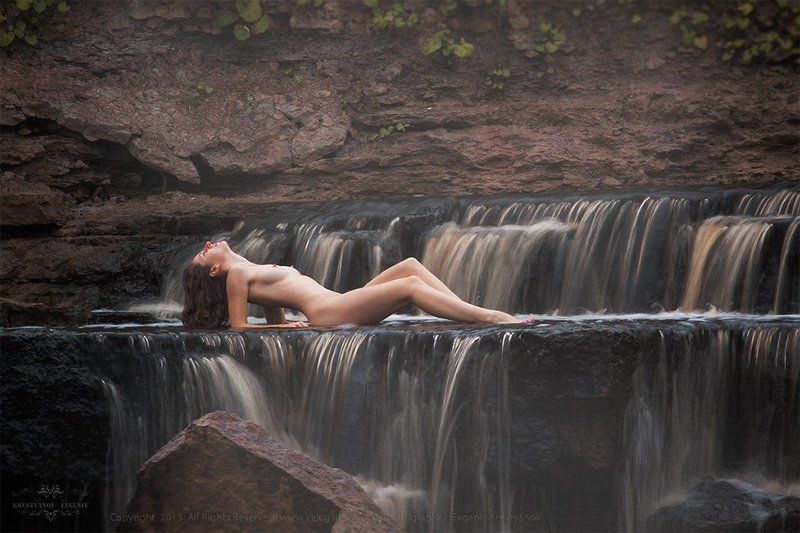 Встреча у водопада. фото превью