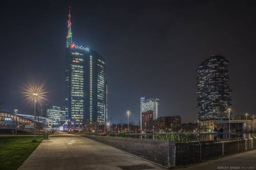 Milano piazza Gae Aulenti