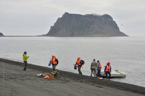 Яхтенная экспедиция на Северные Курилы (из альбома)