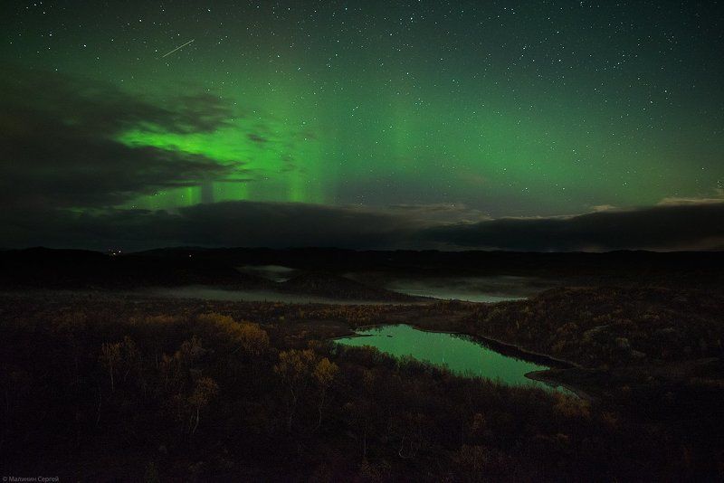 Aurora borealis, Autumn, Kola Bay, Kola Peninsula, Lake, Night, Stars, Заполярье, Кольский, Ночь, Осень, Северное сияние В зеленом океане мерцающих звезд... фото превью