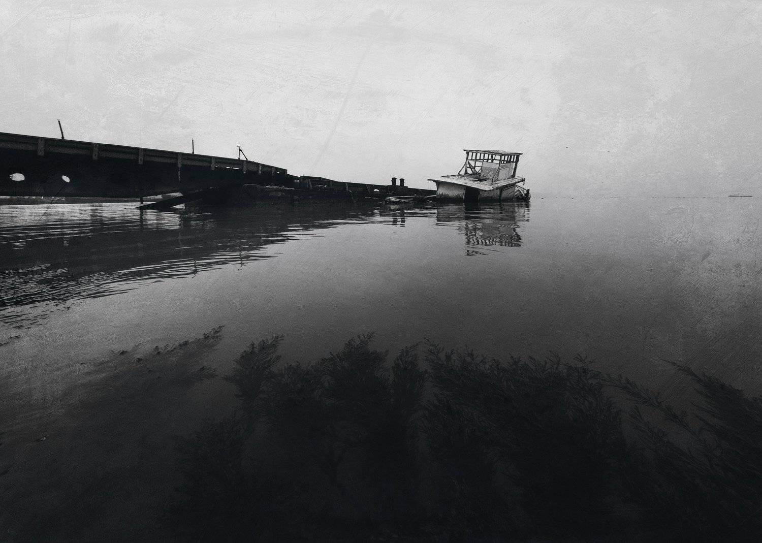 черно-белое, черное море, керченский пролив, корабль, баркас, причал, морской вокзал, атмосфера, дзен, керчь, крым, россия, анатолий щербак, Анатолий Щербак