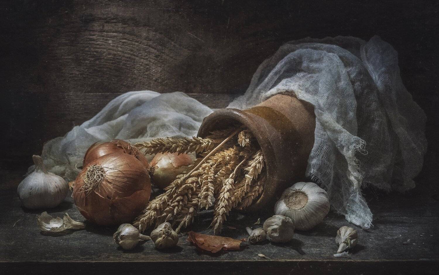 лук, чеснок, кринка, колосья, тряпка, тёмный, старый, шелуха, Владимир Володин