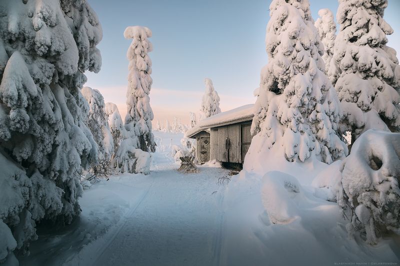 лапландия, финляндия, снег, закат, мороз, дом, домики, парк, один, холод, ветер, зима, сказка Riisitunturi фото превью
